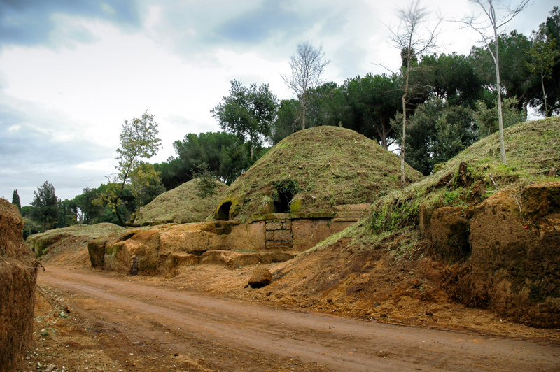 necropoli-della-banditaccia-via-sepolcrale-cerveteri3